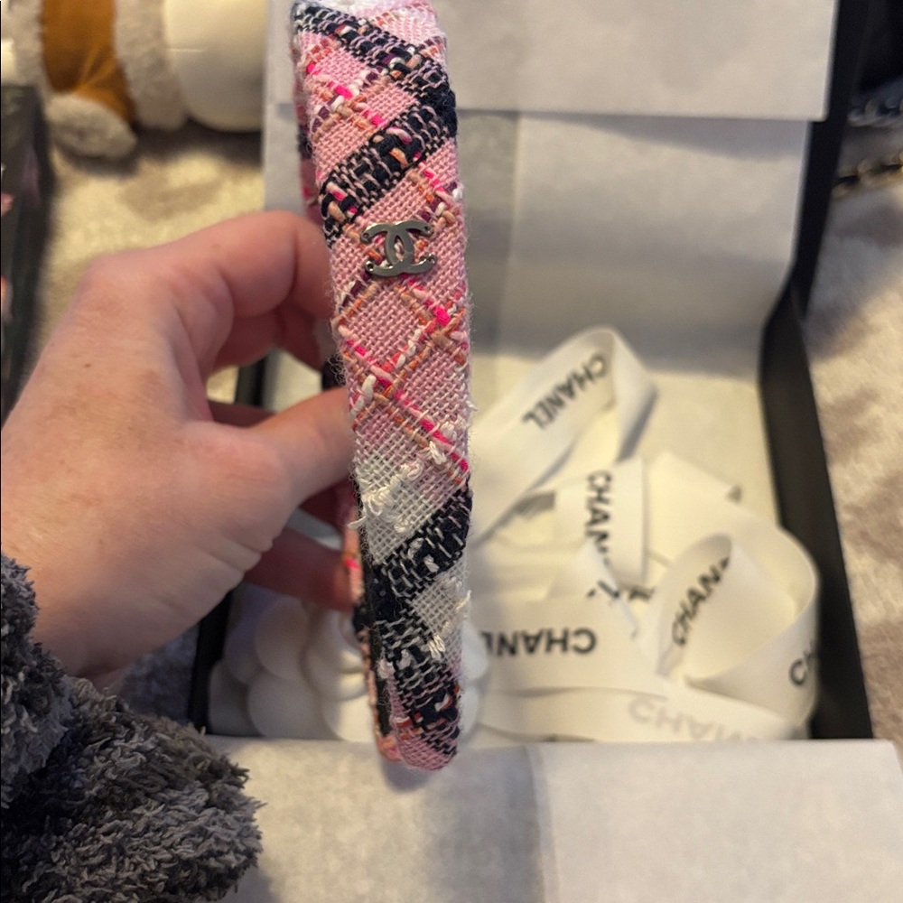 Chanel pink/black plaid headband - Picture 4 of 6